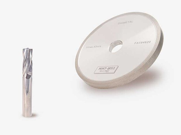 MNT Diamantschleifscheibe in Metallbindung zum Nuten-Fräsen von Vollhartmetall Fräser